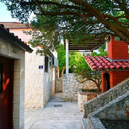 Villa Seastone Alta Beachfront