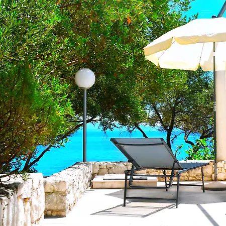 Seastone Alta Beachfront *