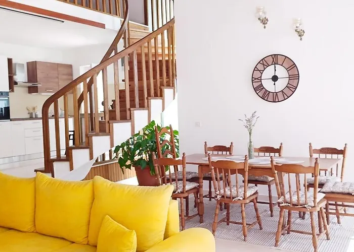 Seastone Alta Beachfront Villa *