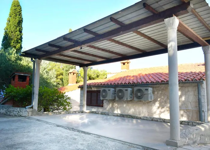 Seastone Alta Beachfront Villa *