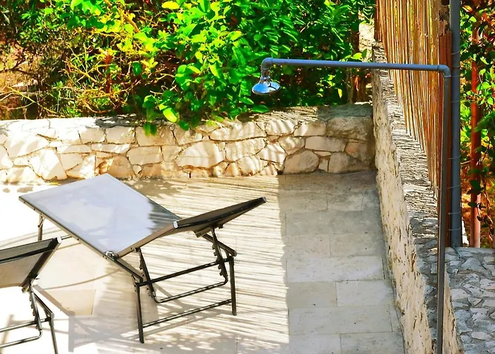 Seastone Alta Beachfront فيلة تروغير