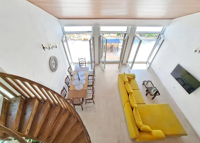 Seastone Alta Beachfront فيلة