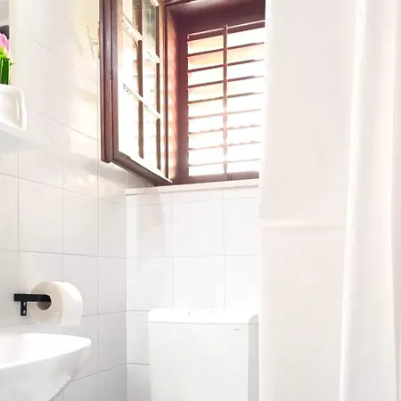 فيلة Seastone Alta Beachfront تروغير