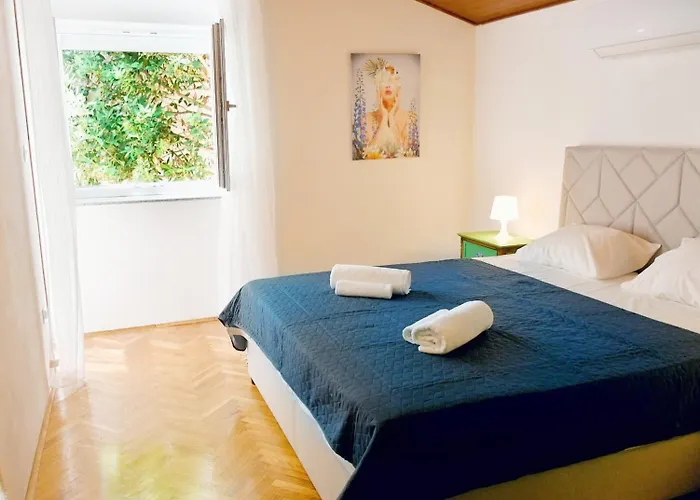 Seastone Alta Beachfront Villa *